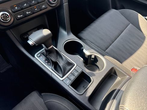 Used 2022 Kia Sportage LX AWD/4WD image 13
