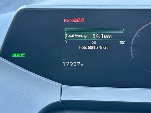Certified 2023 Toyota Prius XLE FWD image 25