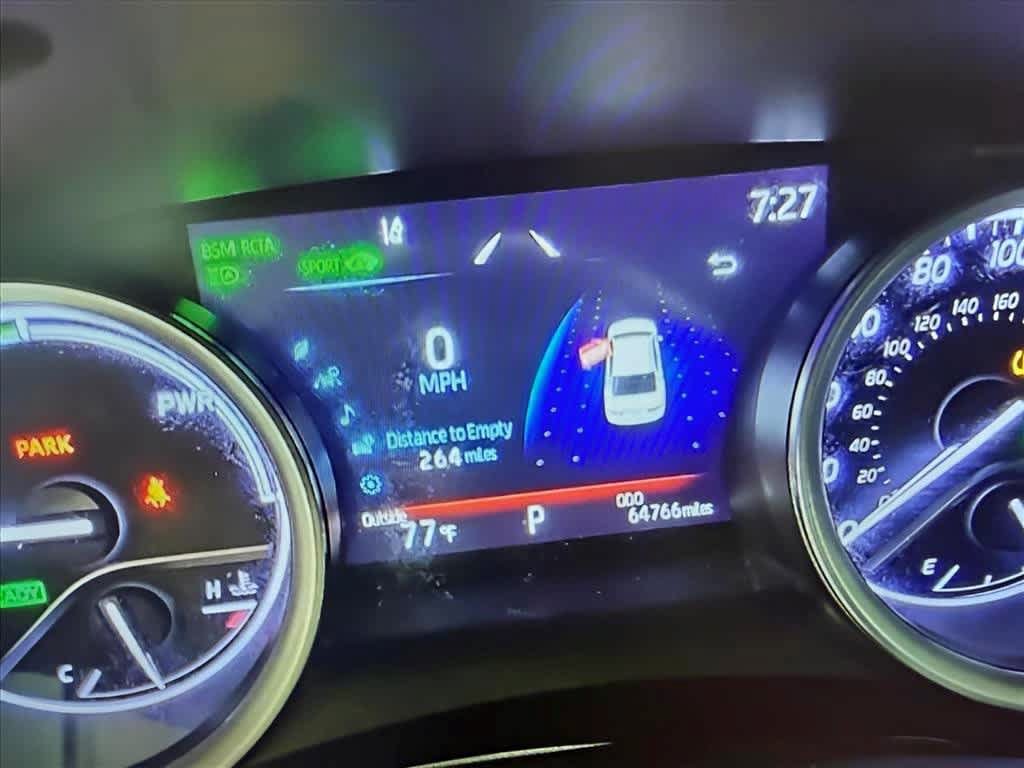 Used 2022 Toyota Camry XLE w/ Navigation Upgrade Package FWD image 6