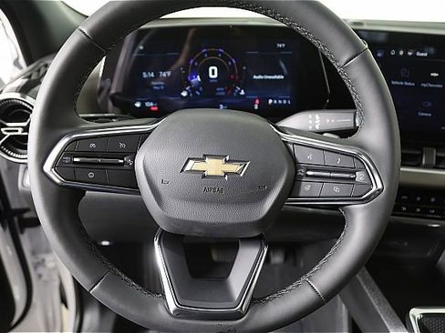 New 2026 Chevrolet Equinox LT w/ Convenience Package II image 16