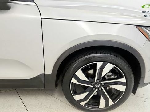 Used 2025 Volvo XC40 B5 Plus AWD/4WD image 21