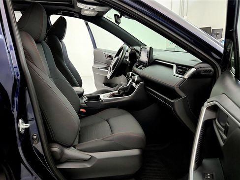 Certified 2021 Toyota RAV4 SE w/ Weather & Moonroof Package image 27