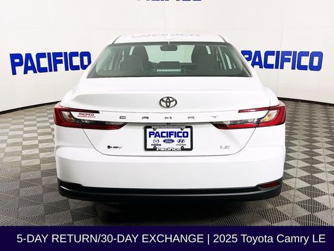Used 2025 Toyota Camry LE w/ Convenience Package image 7