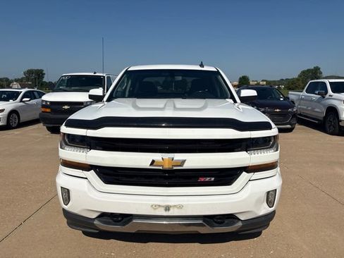 Used 2018 Chevrolet Silverado 1500 LT w/ Texas Edition AWD/4WD image 8