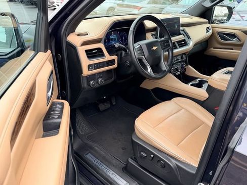 Used 2024 Chevrolet Suburban Premier RWD image 9