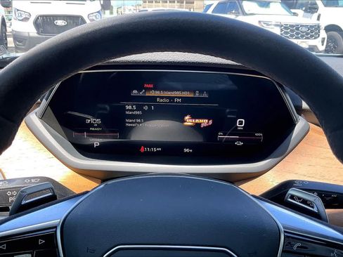 Used 2023 Audi e-tron GT Premium Plus AWD/4WD image 17