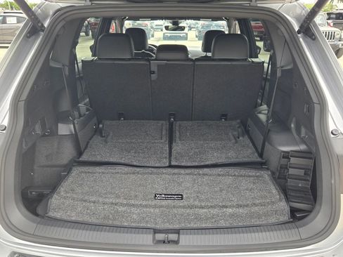 Certified 2024 Volkswagen Tiguan SE R-Line FWD image 16