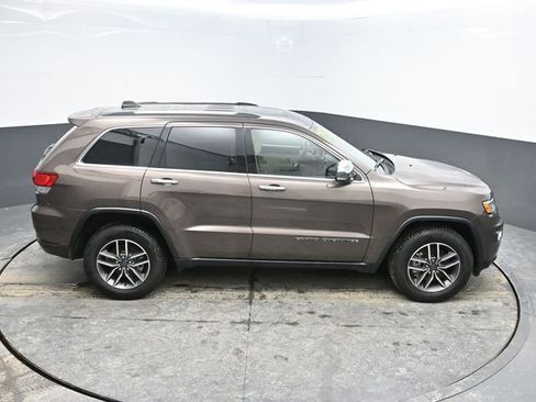 Used 2021 Jeep Grand Cherokee Limited w/ Trailer Tow Group IV image 22