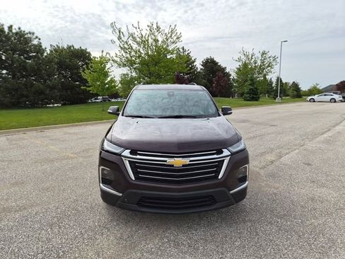 Used 2023 Chevrolet Traverse LT w/ LPO, Floor Liner Package AWD/4WD image 2