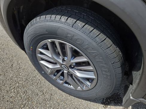 Used 2023 Nissan Rogue S AWD/4WD image 14