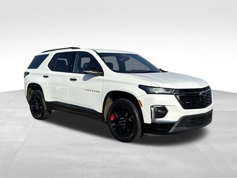 Used 2022 Chevrolet Traverse Premier w/ Redline Edition FWD image 10