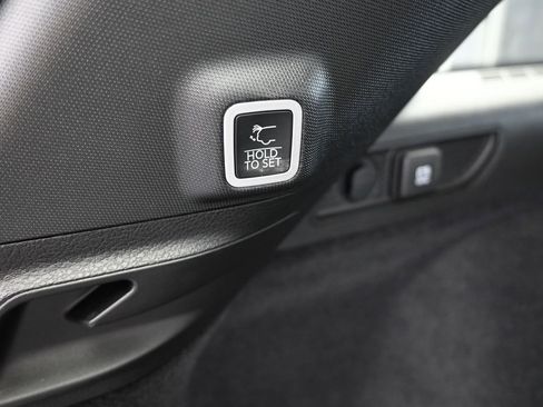 Used 2024 Jeep Grand Cherokee Overland w/ Luxury Tech Group IV image 46