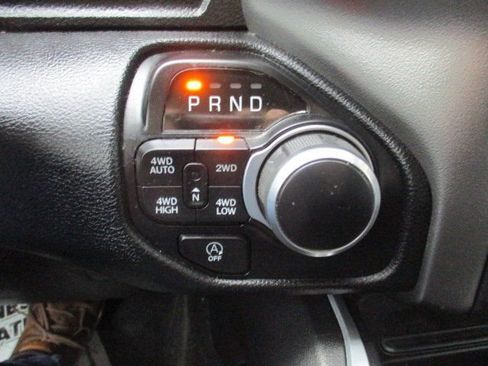 Used 2020 RAM 1500 Big Horn AWD/4WD image 17