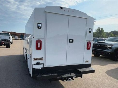 New 2025 GMC Savana 3500 w/ Power Convenience Package image 7