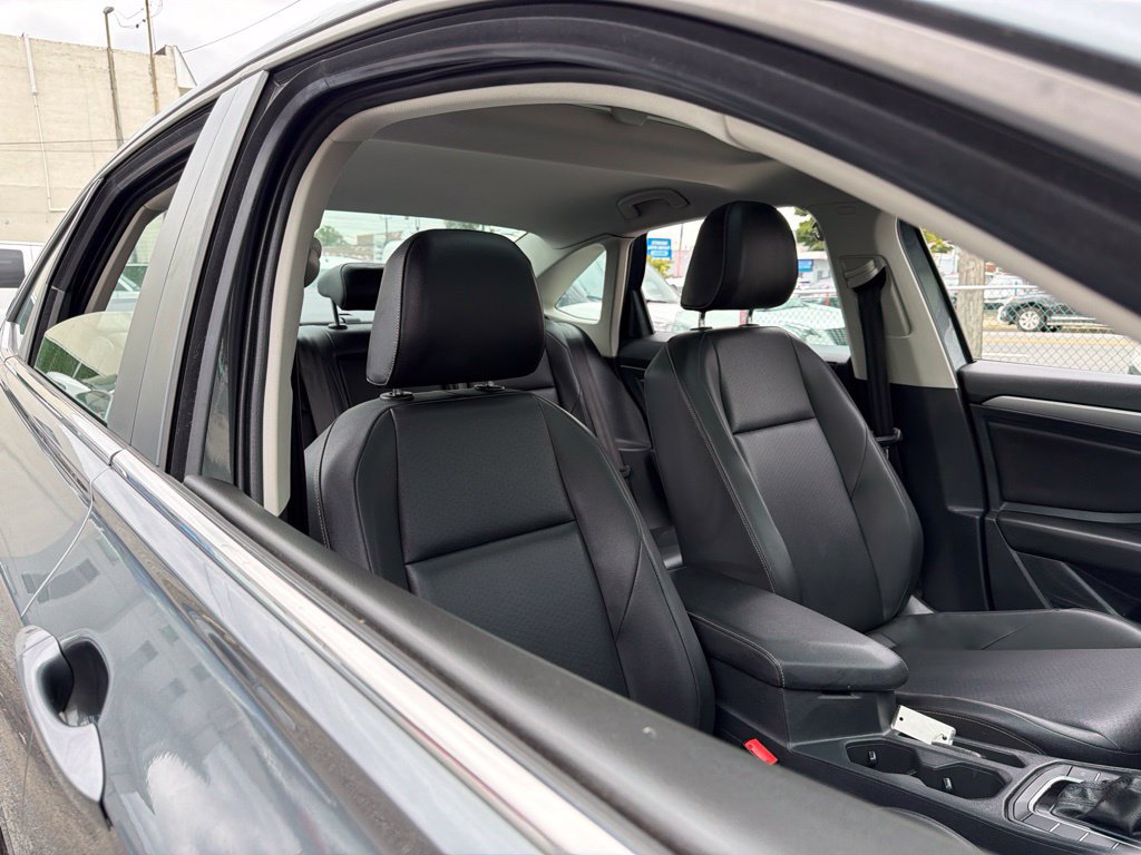 Used 2019 Volkswagen Jetta SE FWD image 14