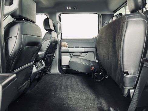 Used 2021 Ford F150 Lariat w/ Max Trailer Tow Package image 14