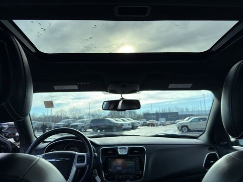 Used 2013 Chrysler 200 Limited w/ Sun/Sound Group image 29