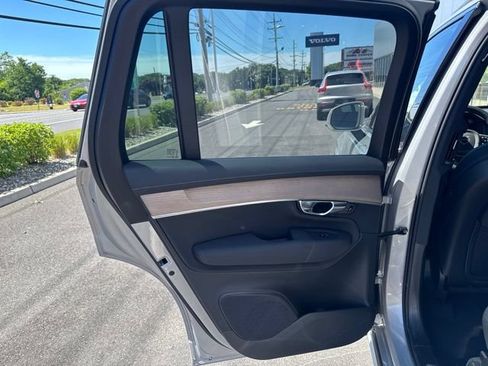 Certified 2025 Volvo XC90 B6 Plus AWD/4WD image 16