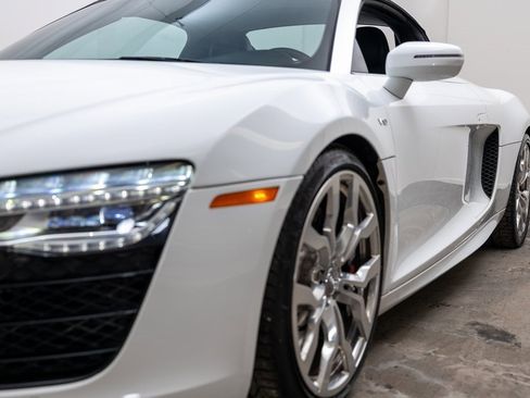 Used 2014 Audi R8 V10 image 8