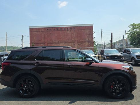 Used 2020 Ford Explorer ST w/ ST Street Pack AWD/4WD image 2
