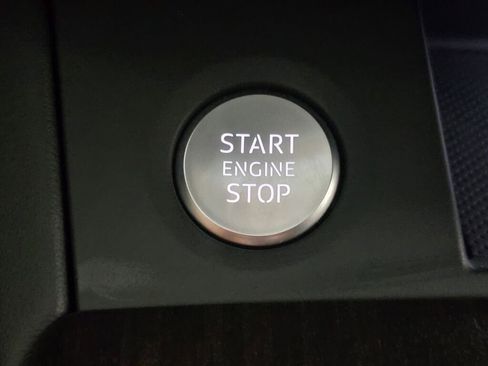 Certified 2025 Audi Q5 2.0T Premium Plus image 43