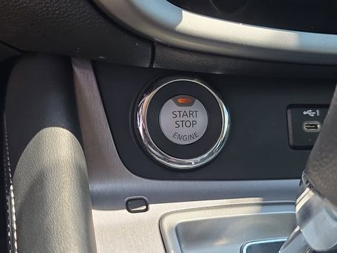 Certified 2024 Nissan Murano SV FWD image 26