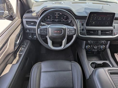 Used 2023 GMC Yukon XL SLT w/ SLT Premium Package AWD/4WD image 28