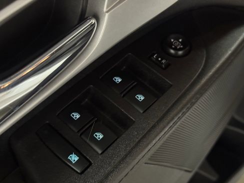 Used 2017 Chevrolet Equinox LT w/ Convenience Package image 25