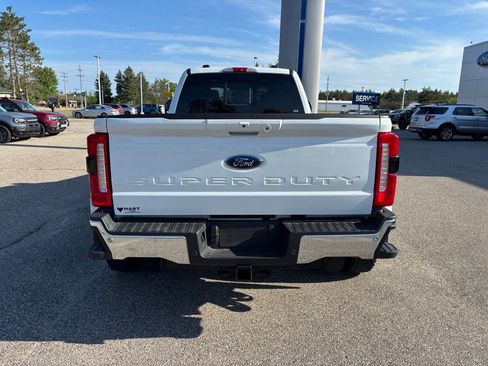 Used 2024 Ford F450 Lariat w/ Lariat Ultimate Package AWD/4WD image 4