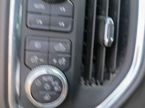 Used 2023 GMC Sierra 2500 SLT w/ SLT Convenience Package AWD/4WD image 14