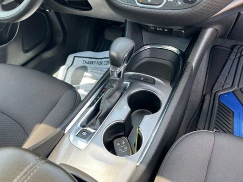 Used 2023 Chevrolet Malibu LT FWD image 32