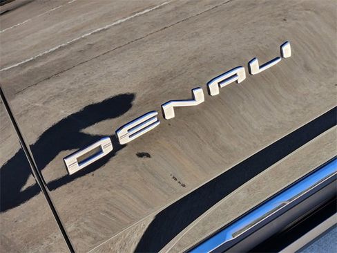 Used 2024 GMC Yukon Denali Ultimate w/ LPO, Floor Liner Package image 12