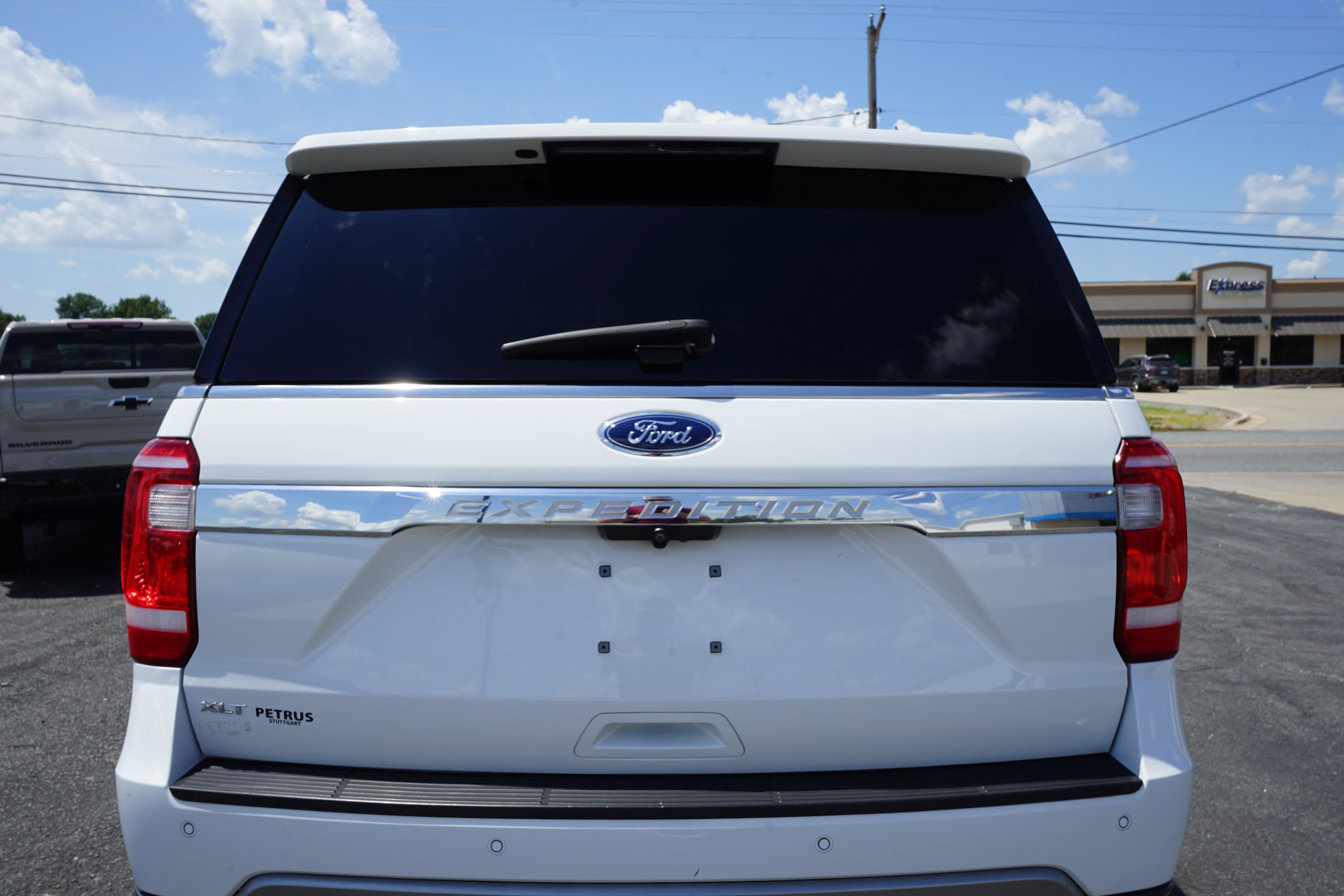 Used 2019 Ford Expedition XLT w/ Equipment Group 201A RWD image 4