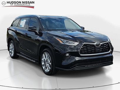 Used 2022 Toyota Highlander Limited