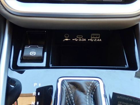 Certified 2025 Subaru Legacy Premium AWD/4WD image 18