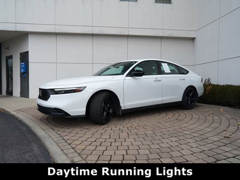 Used 2023 Honda Accord Sport image 18