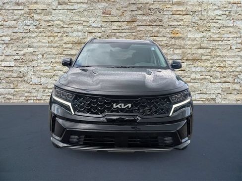 Certified 2022 Kia Sorento SX FWD image 3