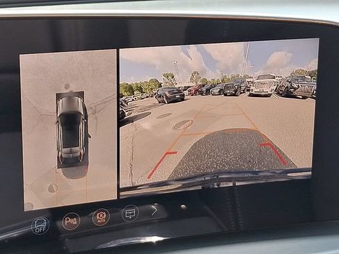 Certified 2026 Cadillac Lyriq Sport AWD/4WD image 17