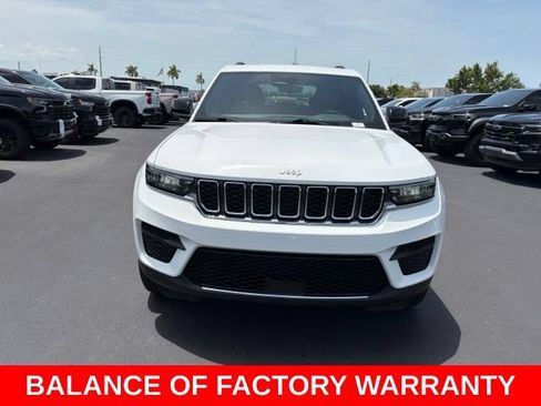 Used 2025 Jeep Grand Cherokee Laredo X w/ Luxury Tech Group I RWD image 2