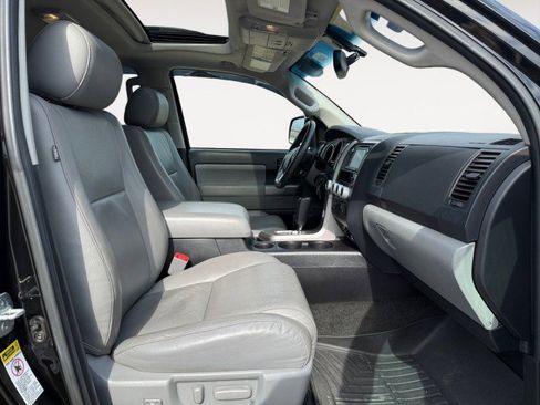 Used 2015 Toyota Sequoia SR5 image 10