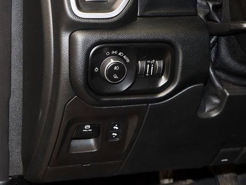 Used 2021 RAM 1500 Laramie AWD/4WD image 28