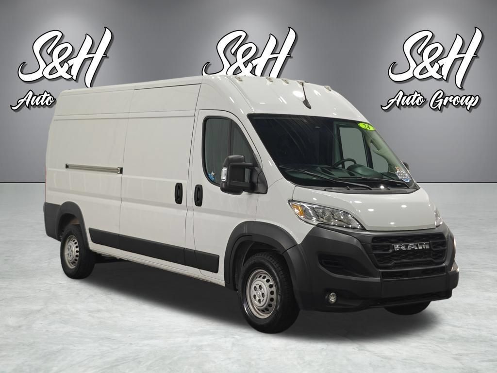 Used 2024 RAM ProMaster 2500 w/ Convenience Group FWD image 2