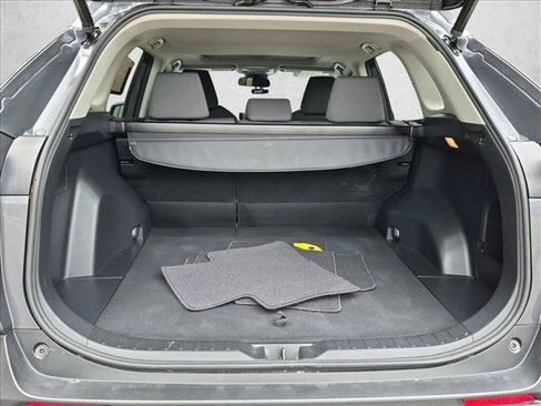 Used 2020 Toyota RAV4 XLE w/ Convenience Package FWD image 6