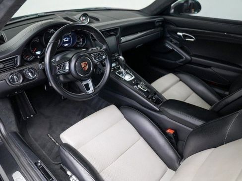 Used 2019 Porsche 911 Turbo S image 17