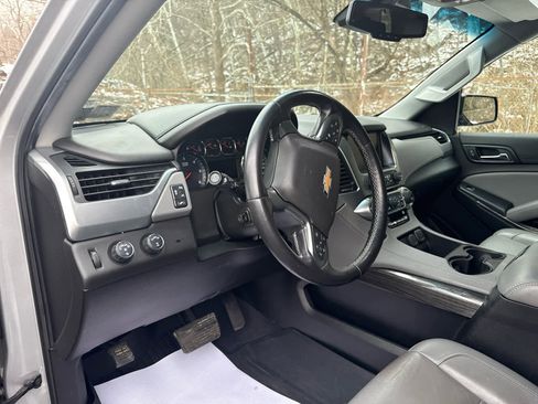 Used 2019 Chevrolet Tahoe LT w/ Luxury Package image 13