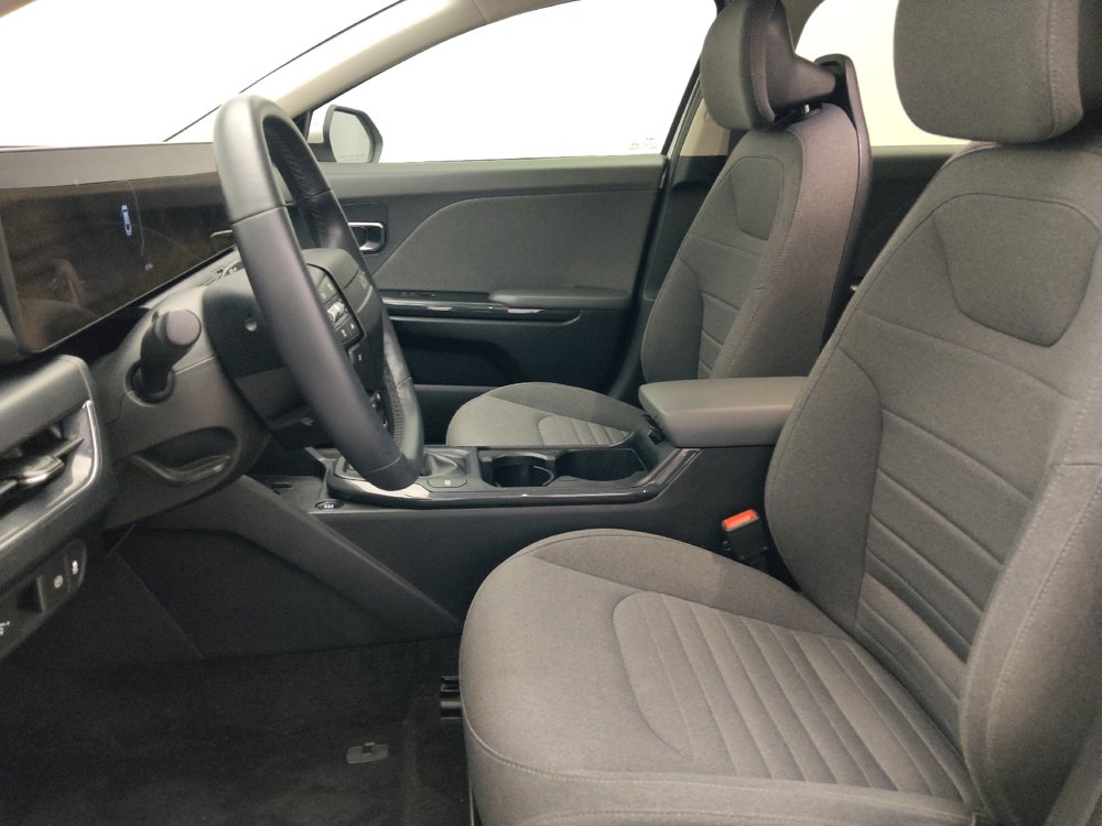 Used 2025 Kia K4 EX FWD image 17