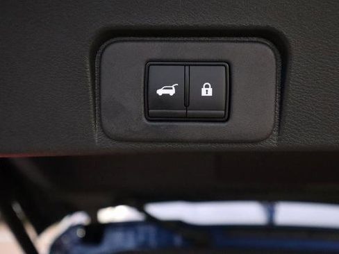 Certified 2023 Nissan Rogue Platinum w/ Platinum Premium Package image 12