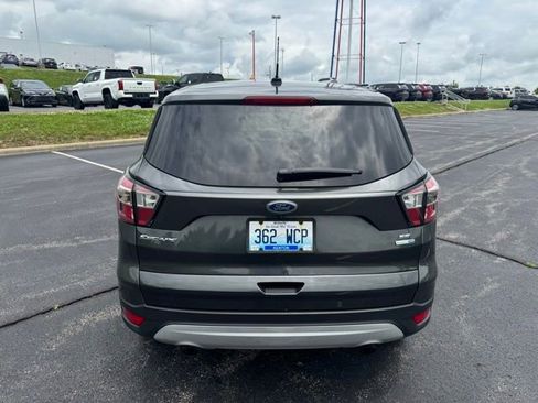 Used 2017 Ford Escape SE AWD/4WD image 4