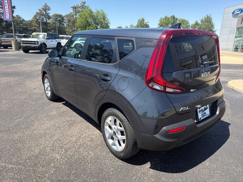 Used 2022 Kia Soul LX w/ Technology Package FWD image 9