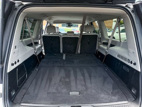 Used 2024 Jeep Wagoneer L Series III w/ Flexible Seating Group AWD/4WD image 26